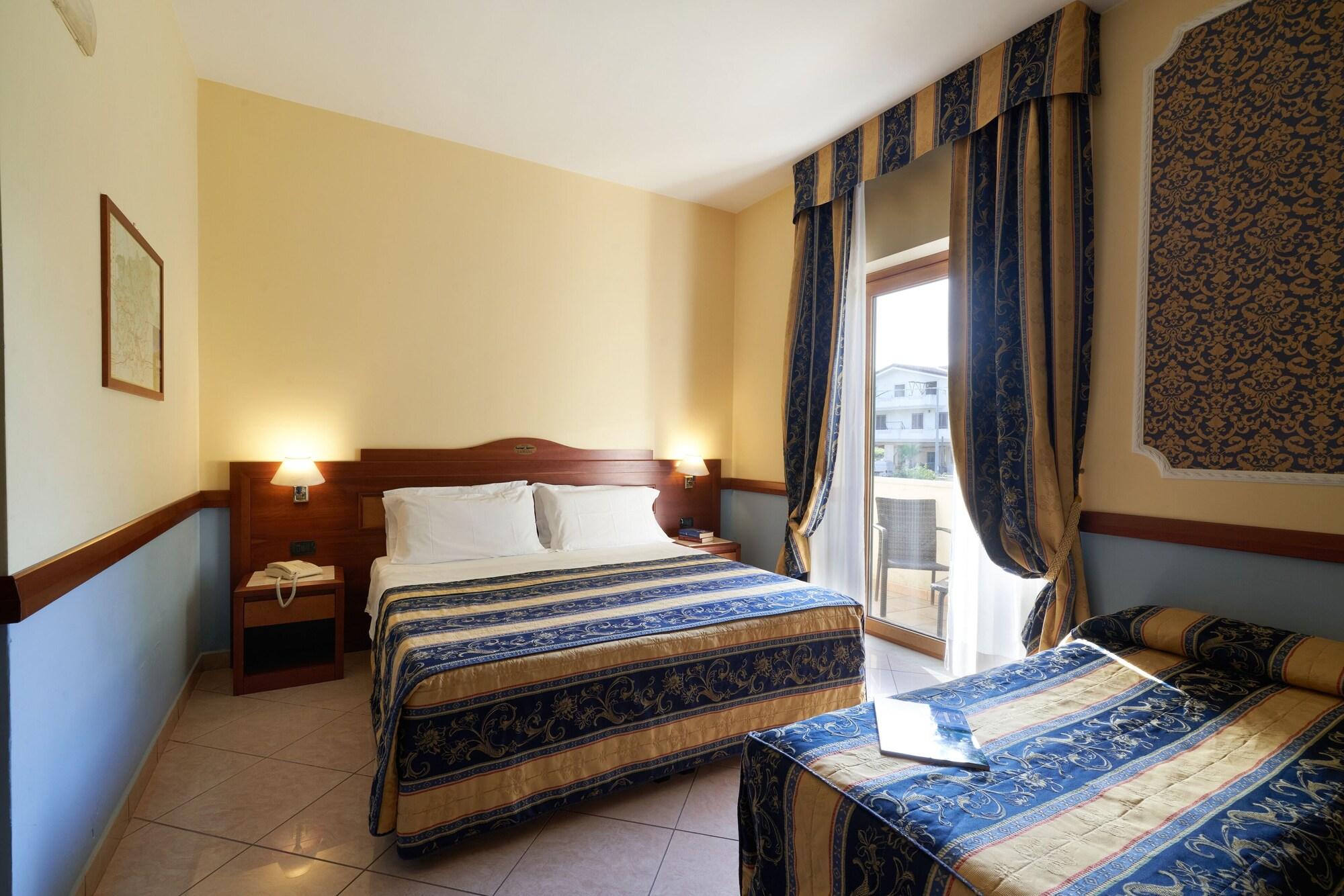 Hotel Ristorante La Piana Telese Eksteriør billede