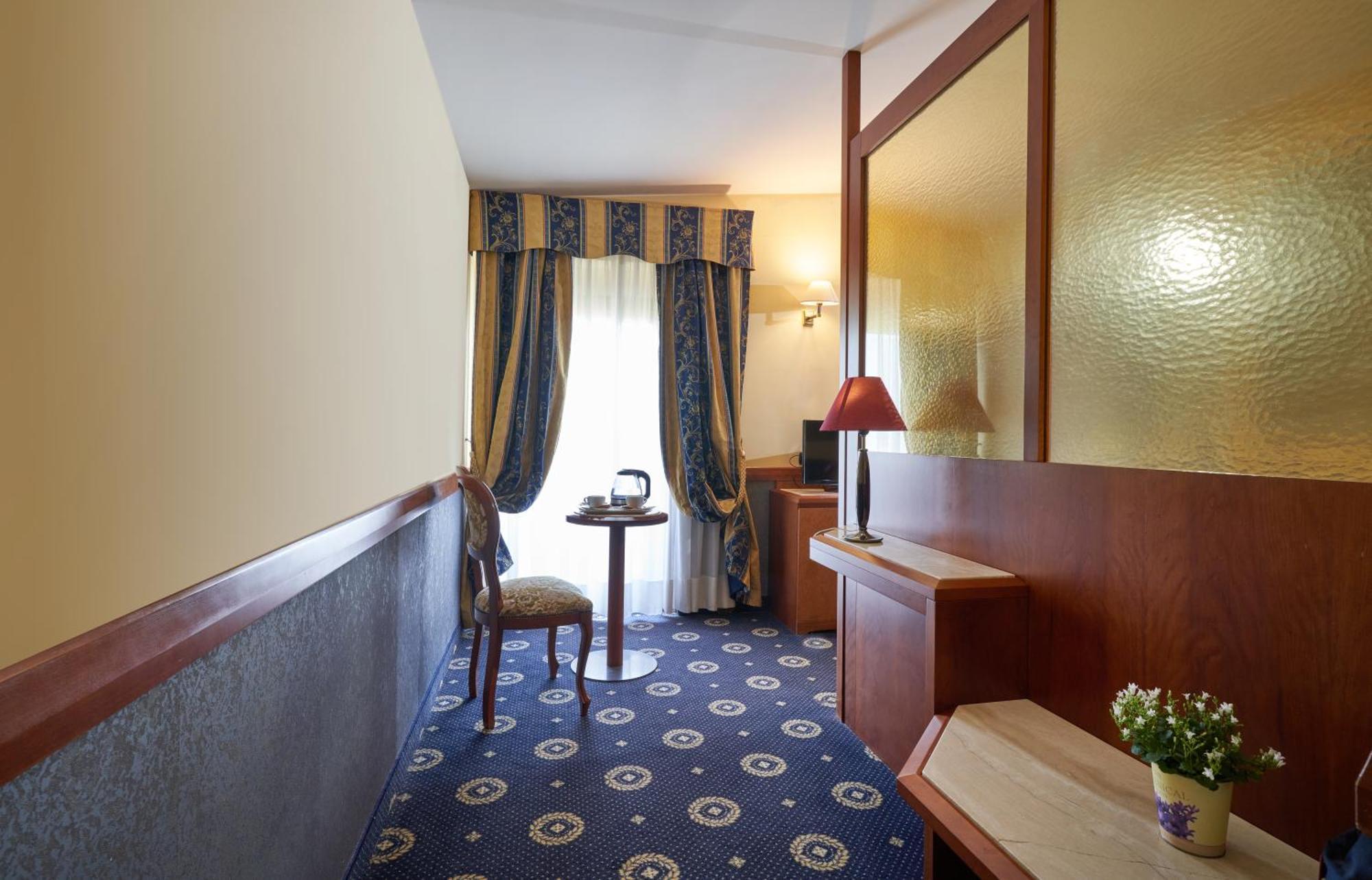 Hotel Ristorante La Piana Telese Eksteriør billede
